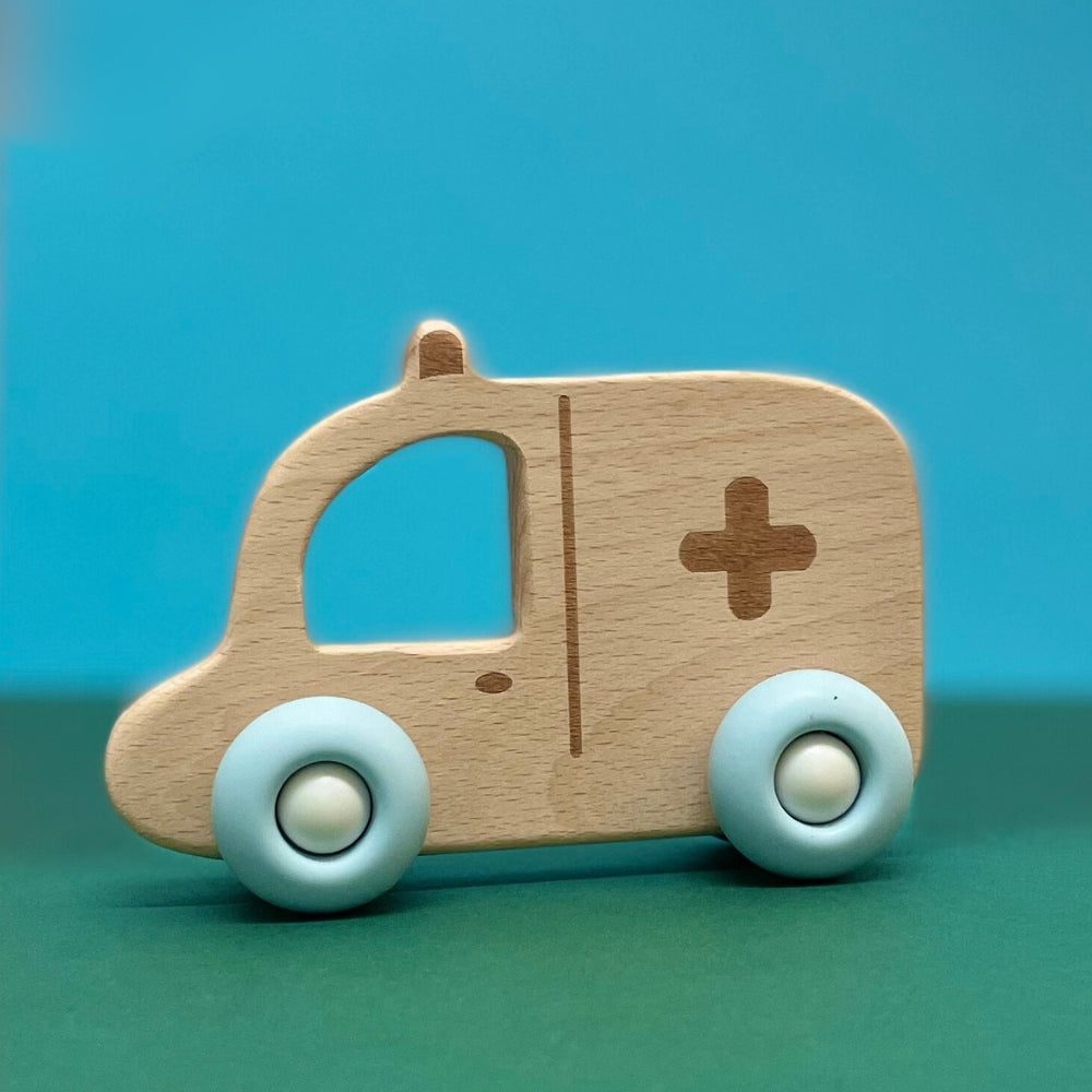 Jouet en bois et roues silicone - Petite Ambulance