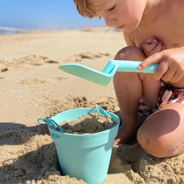Jouets de plage en silicone (seau, pelle et 4 accessoires)
